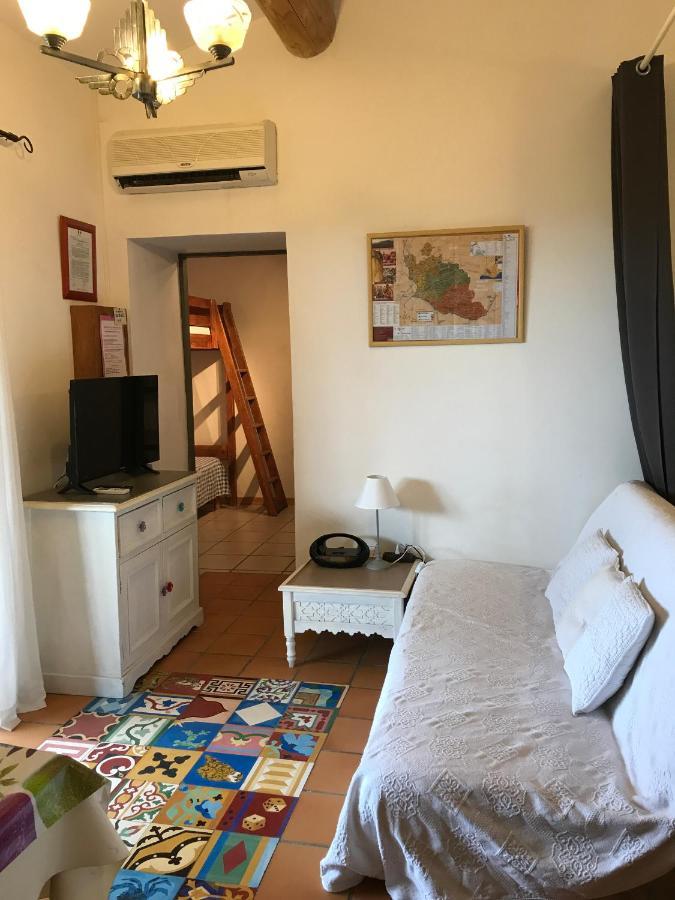 Chambres d'Hôtes et Gîtes Le Mas Mellou Orange  Extérieur photo