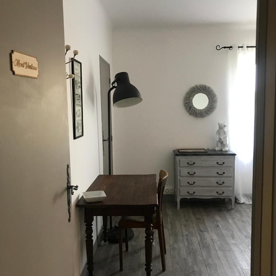 Chambres d'Hôtes et Gîtes Le Mas Mellou Orange  Extérieur photo