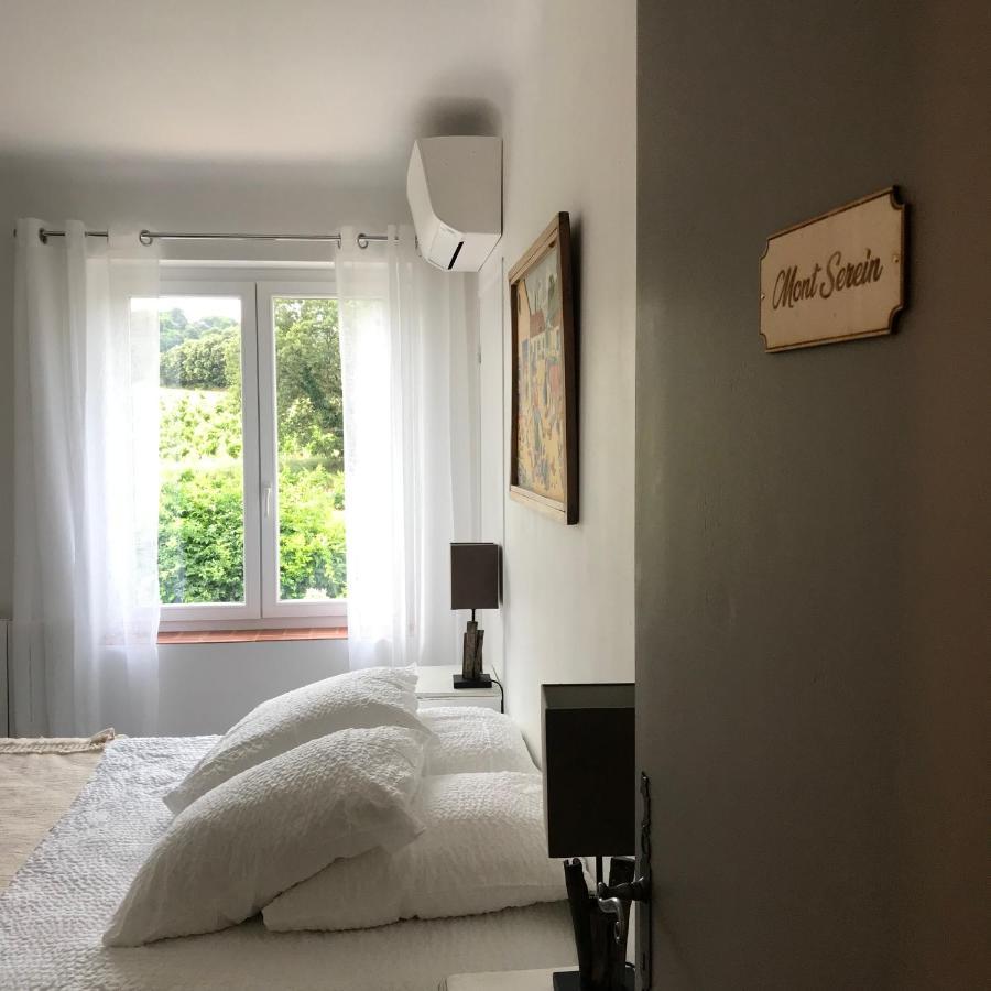 Chambres d'Hôtes et Gîtes Le Mas Mellou Orange  Extérieur photo