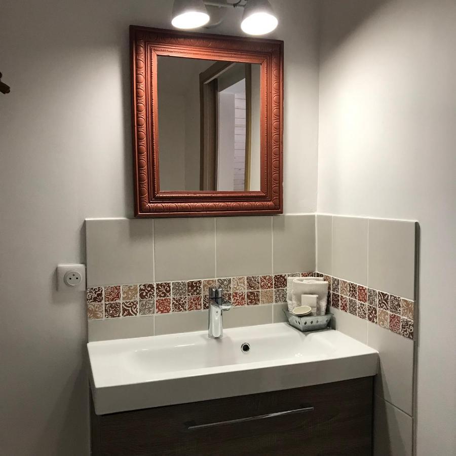 Chambres d'Hôtes et Gîtes Le Mas Mellou Orange  Extérieur photo